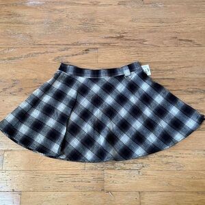black and white plaid skirt